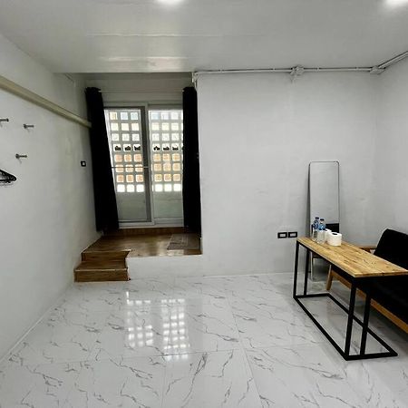 Megun 10 L Apartment Bangkok Exterior photo
