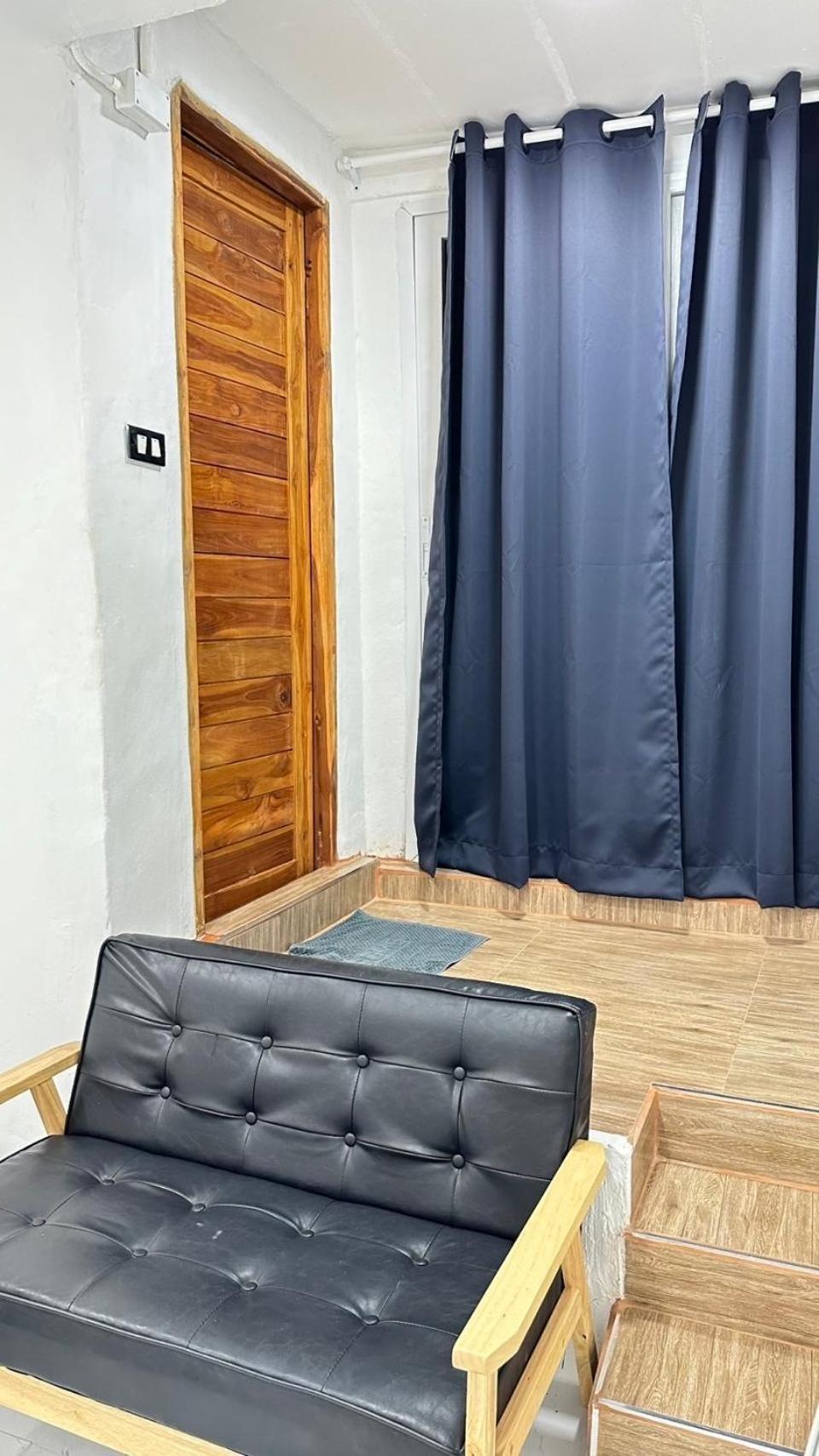 Megun 10 L Apartment Bangkok Exterior photo